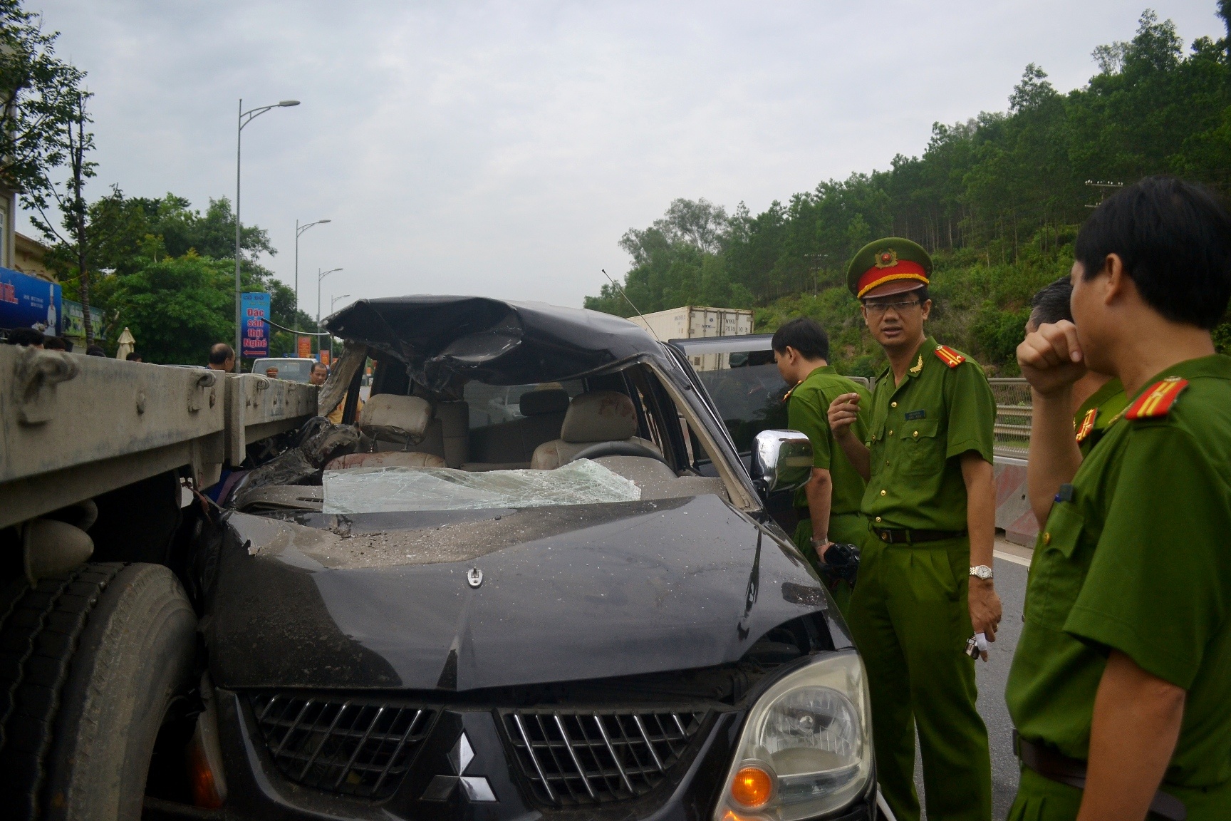 Công an huyện Hà Trung phối hợp với Công an tỉnh Thanh Hóa đang điều tra, làm rõ vụ việc.