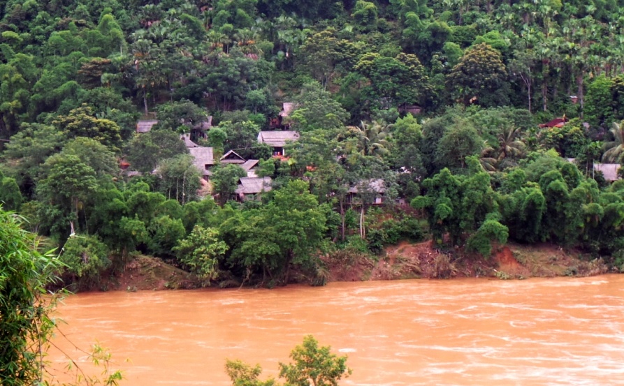 Ba bản làng vùng cao xã Thanh Xuân (huyện Quan Hóa) đang bị cô lập do lũ. Ảnh: N. D.