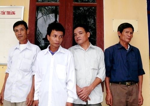 Hùng, Khải, Trường, Cận (từ trái qua phải) tại cơ quan điều tra. Ảnh: Công an cung cấp.