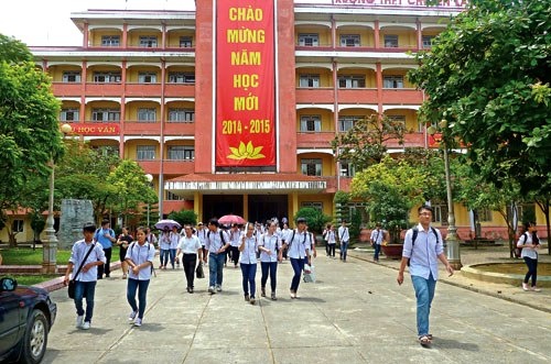 Thanh Hoa chuyen truong THPT chuyen Lam Son hinh anh