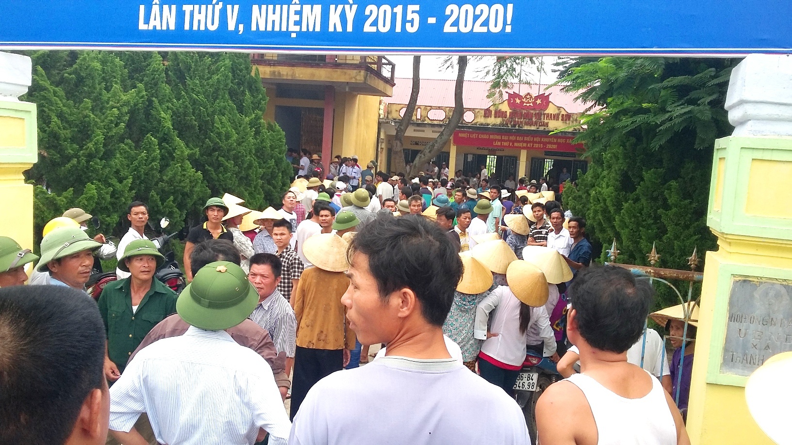 Dan vay UBND xa phan doi du an xu ly rac thai hinh anh