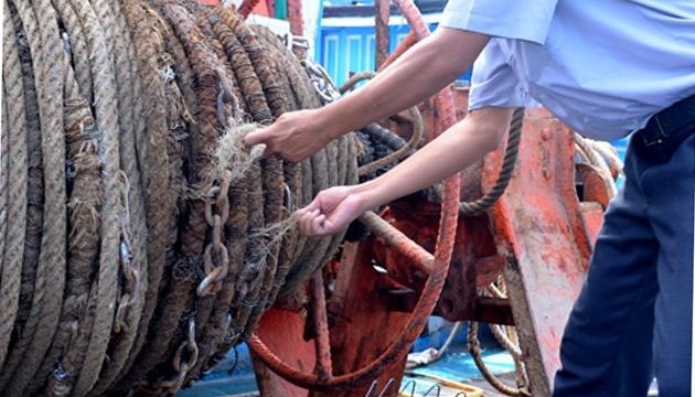 Mot ngu dan bi may toi luoi quan tu vong hinh anh