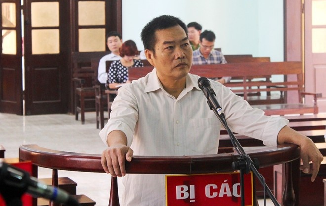 Nguyen chu tich HDQT truong y hau toa vi tron thue hinh anh