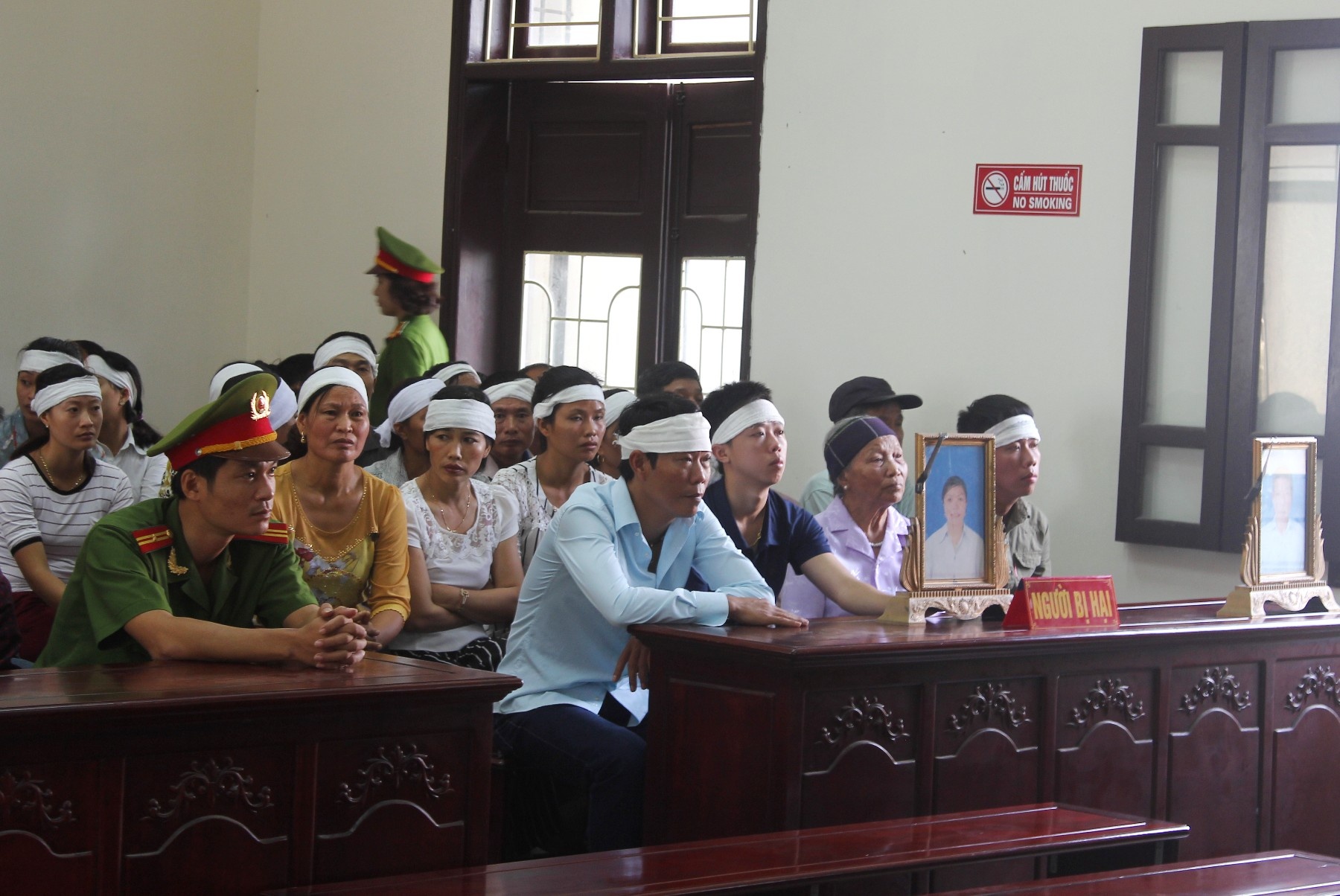 Gia đình bị hại