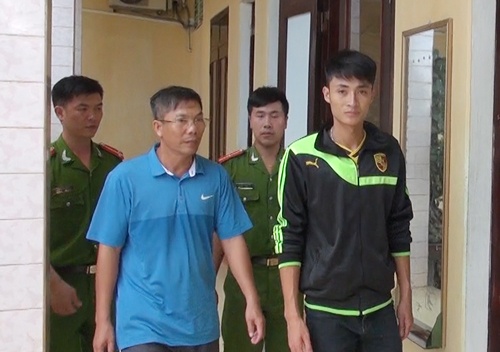 Tai xe can tu vong nu sinh ra trinh dien hinh anh