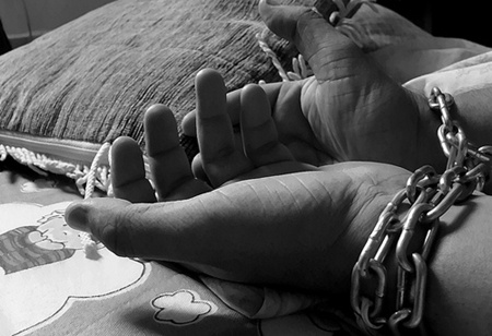 Co gai mang bau 7 thang to ban trai lua ban sang Trung Quoc hinh anh