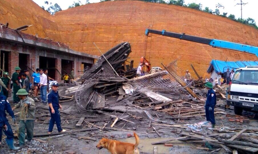 Lãnh đạo Công ty Xăng dầu Hà Tĩnh cho biết, công trình cây xăng này được xây dựng từ đầu năm nay.