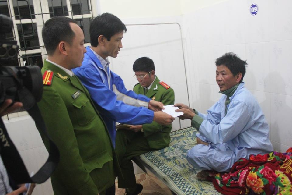 Trong số nạn nhân, có bà Cù Thị Nhâm (40 tuổi, ở xã Sơn Kim 1) bị gãy ba xương sườn, được chẩn đoán là vỡ lách. Nạn nhân được chuyển ra Bệnh viện đa khoa tỉnh Nghệ An vào lúc 19h45 ngày 9/12. Tối cùng ngày, ông Trần Đại Hà, Phó giám đốc Công ty Xăng dầu Hà Tĩnh đã đến thăm hỏi, hỗ trợ mỗi nạn nhân bị thương 5 triệu đồng, gia đình có người tử vong 15 triệu đồng.