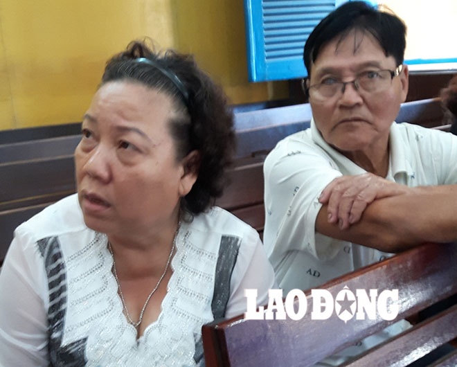 Bà Nhung bức xúc kêu oan cho con.