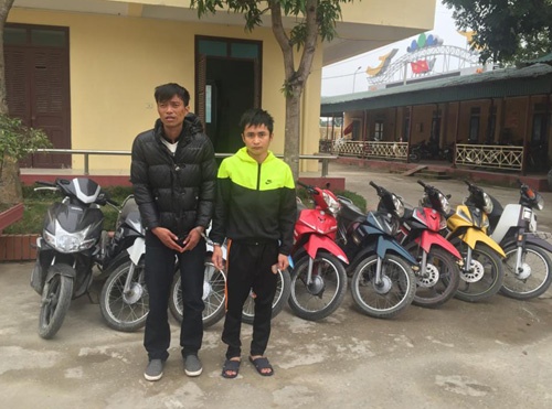 Hai ke cam dau nhom gay ra 20 vu trom xe may sa luoi hinh anh