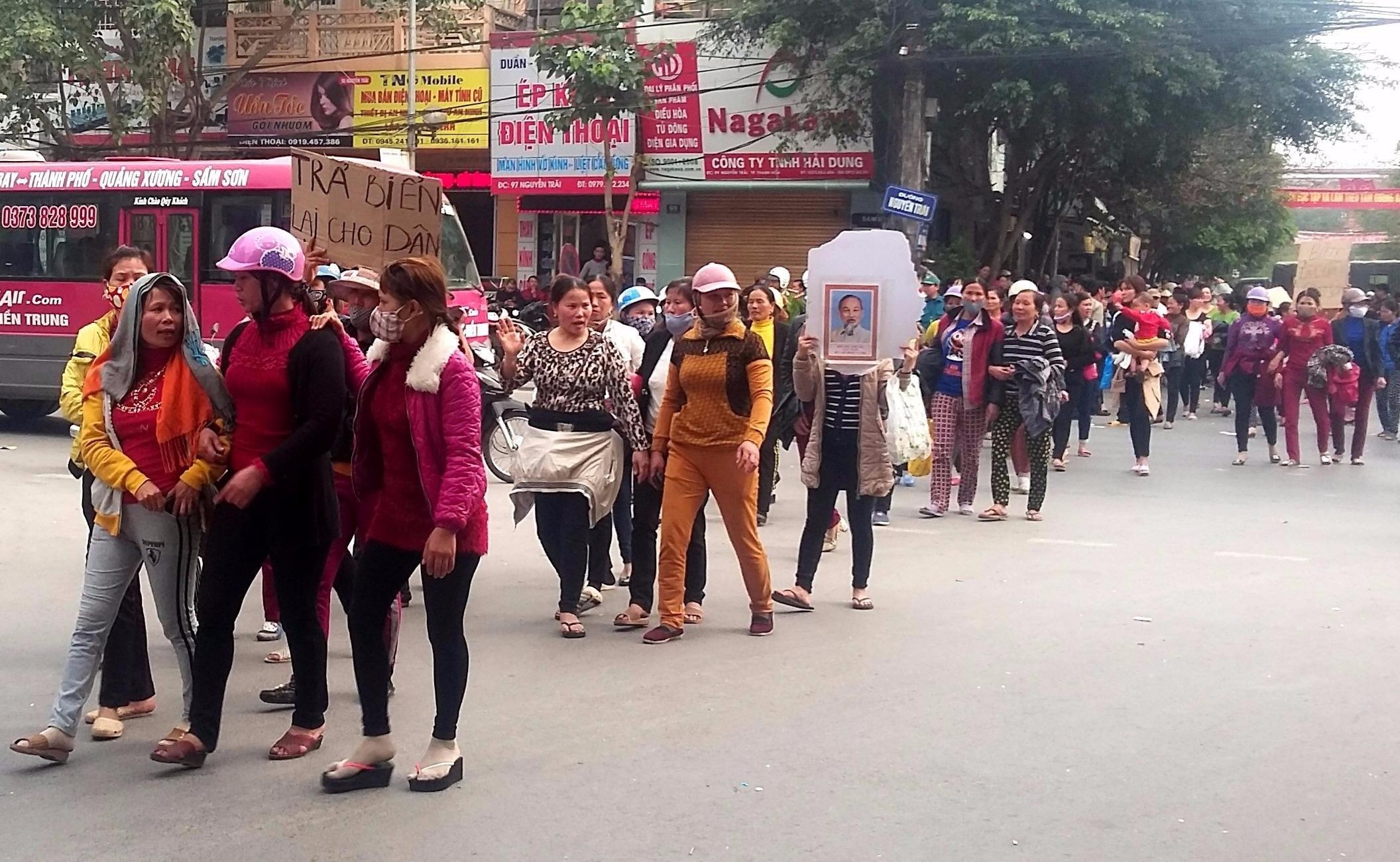 Dan tiep tuc doi bai bien, Thanh Hoa tang cuong an ninh hinh anh
