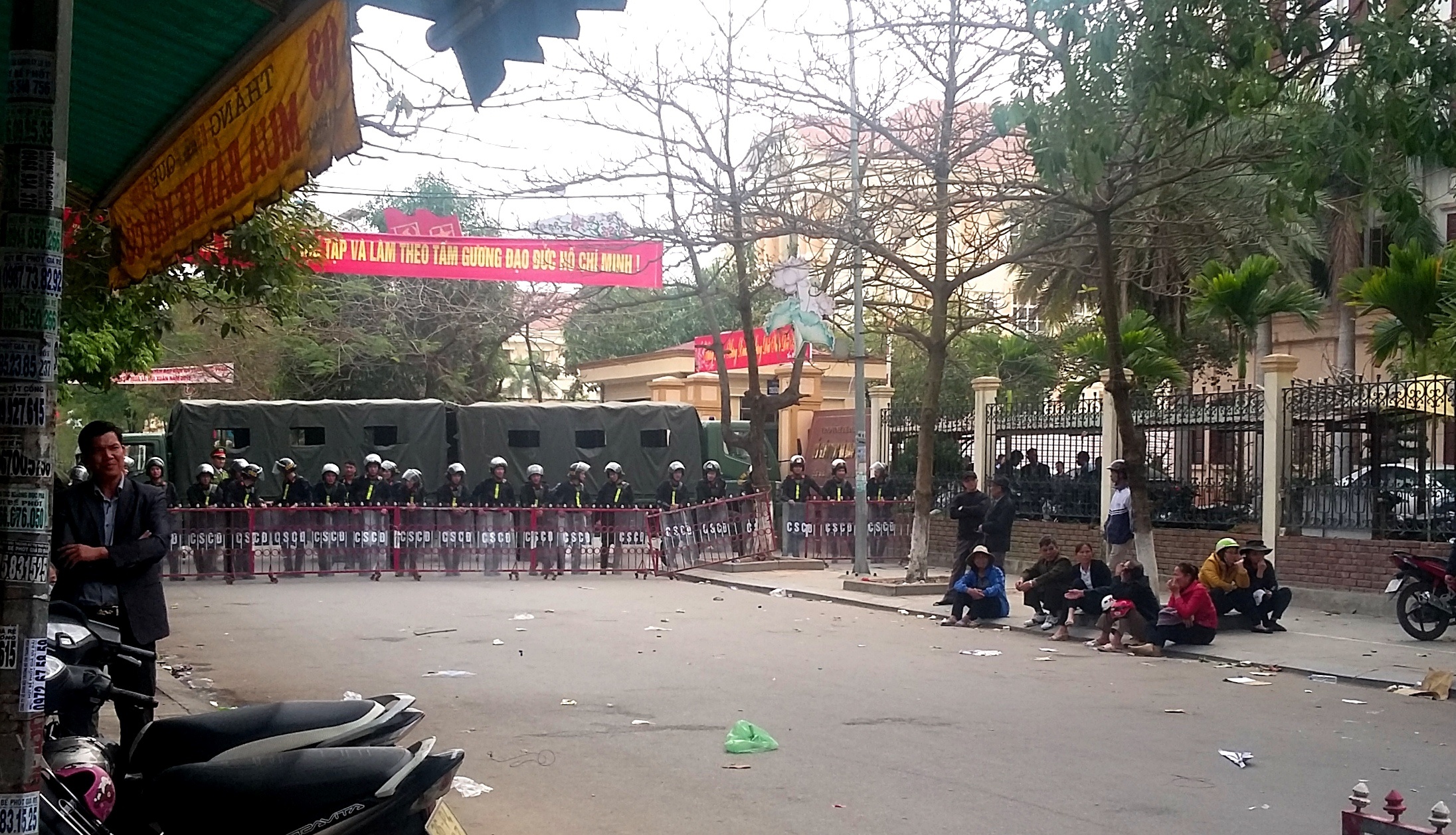 bieu tinh doi bai bien o Thanh Hoa anh 2