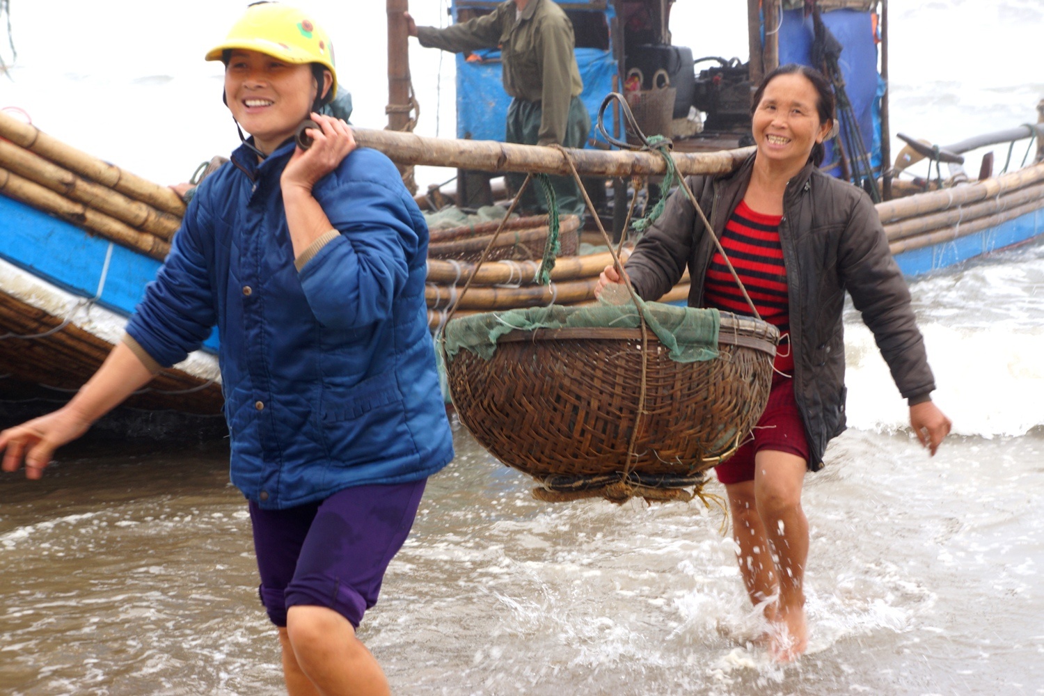 Ngu dan Sam Son ho hoi ra khoi sau doi thoai voi Bi thu hinh anh