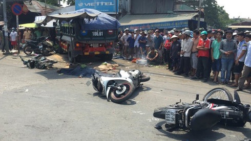 Siet quan ly xe ben, xe container hinh anh