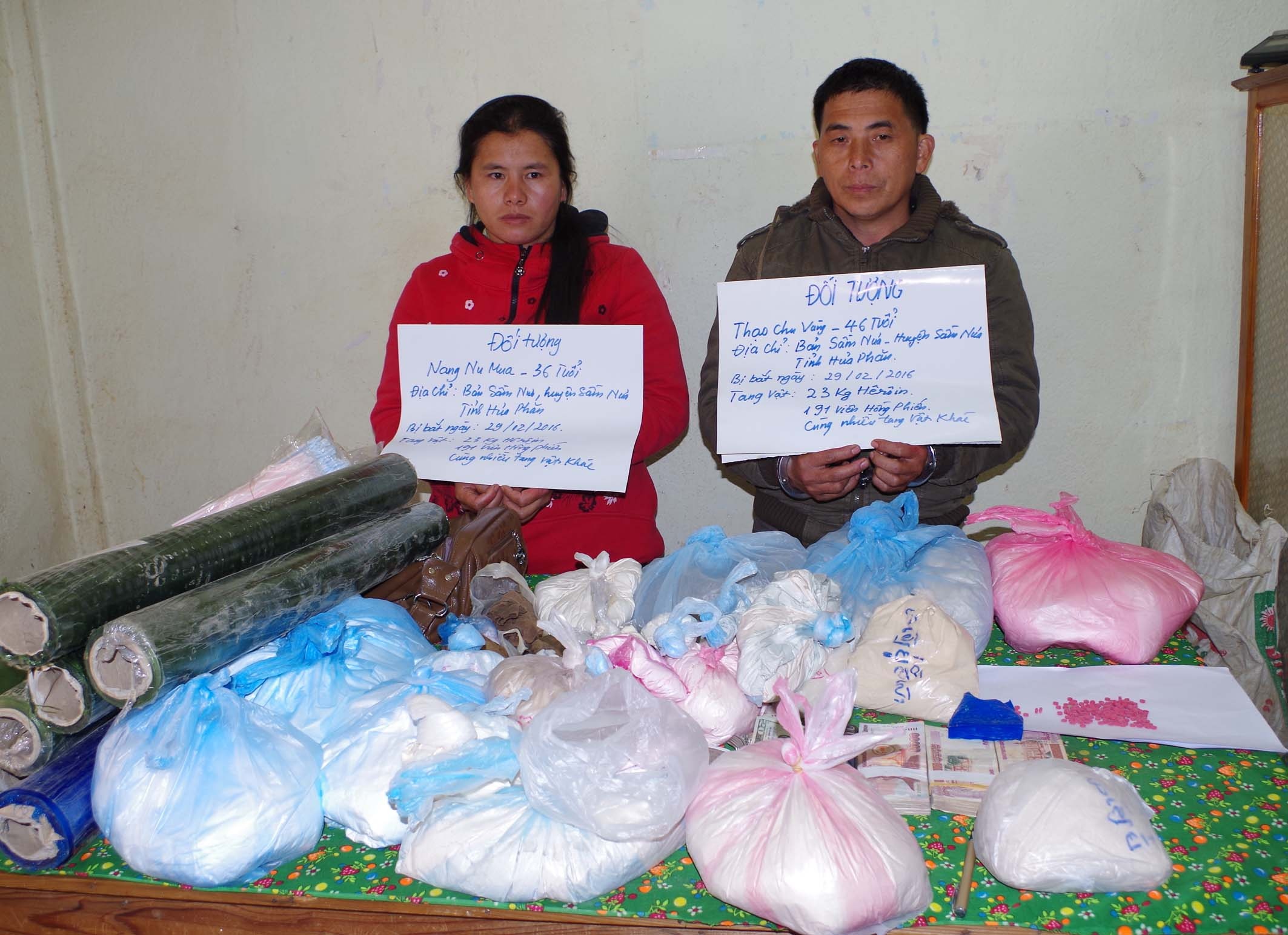Cap vo chong nguoi Lao tang tru gan 24 kg heroin hinh anh