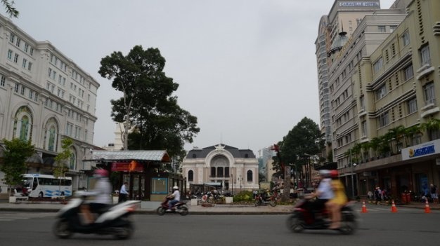 Nhieu nha van hoa o TP HCM chi 'co xac khong hon'? hinh anh