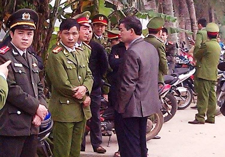 Phó trưởng Công an xã bị đâm chết ảnh 1 Pho truong Cong an xa bi dam chet anh 1