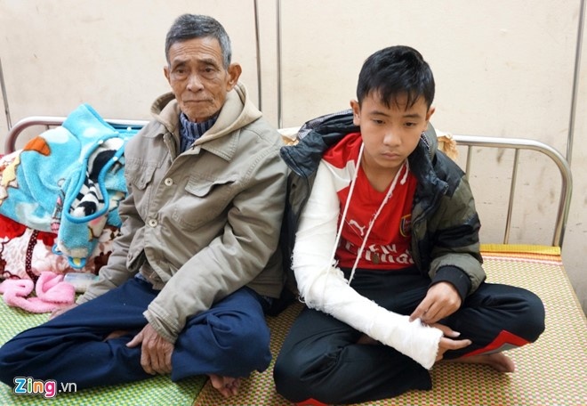 Thay danh hoc sinh anh 1