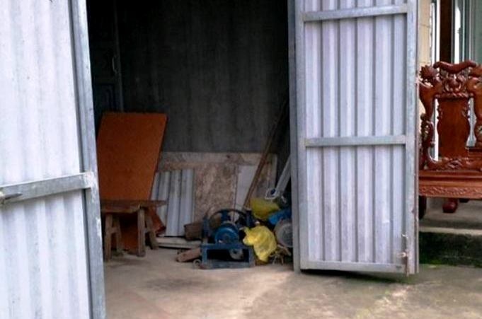 Toc bi cuon vao may bom nuoc, thieu nu tu vong hinh anh