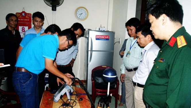 Nguoi dan khieu nai viec dat tram phat song di dong hinh anh