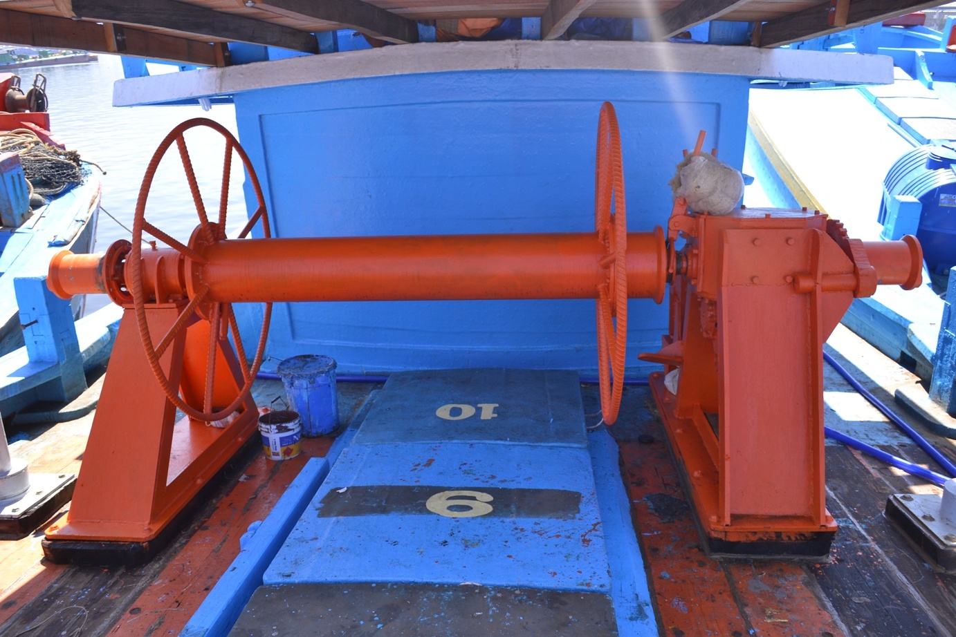 Tau ca vo go lon nhat anh 2