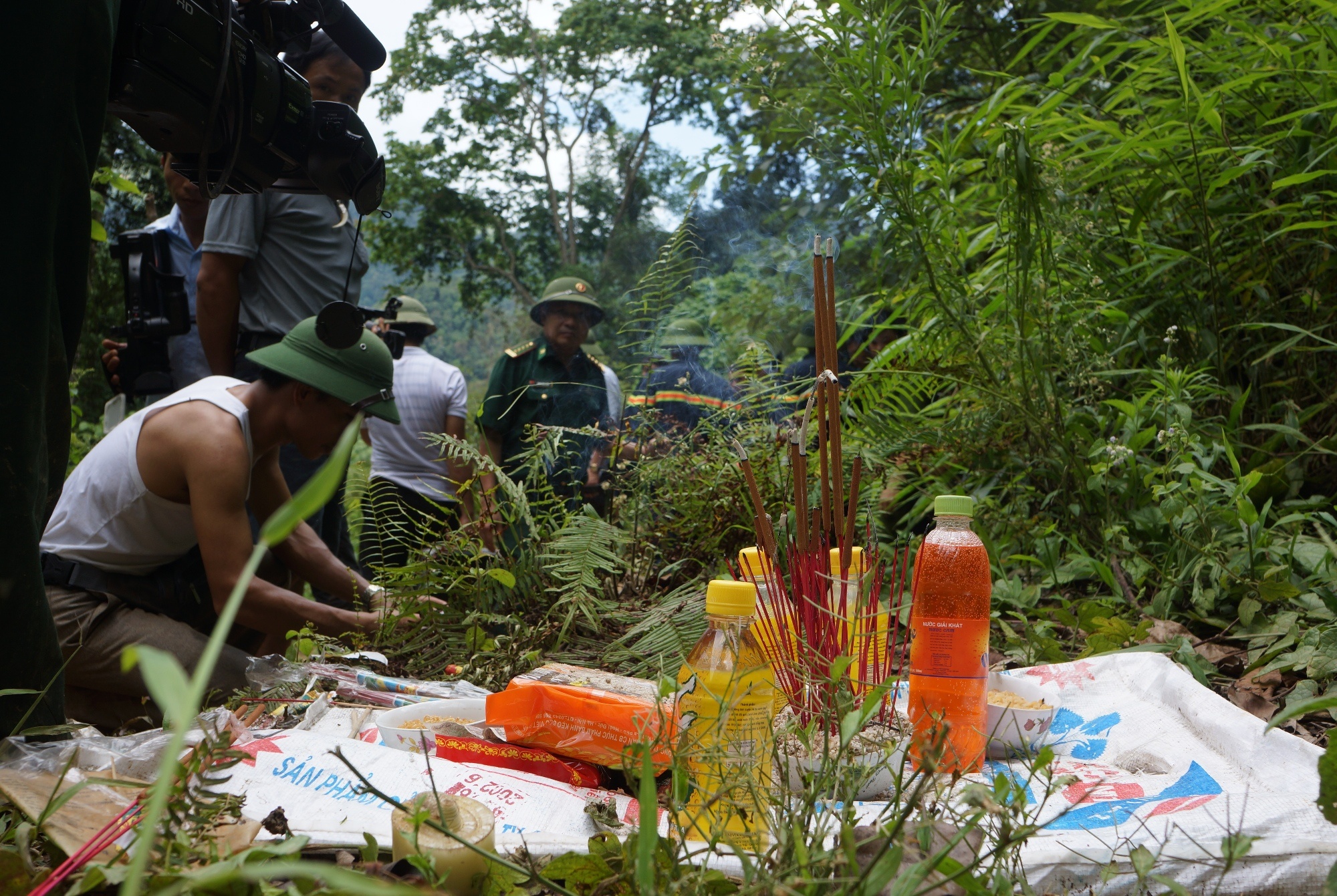 giai cuu 3 phu vang anh 5