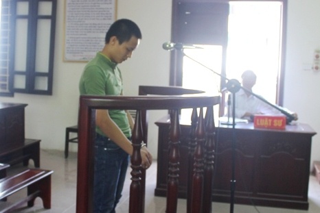 Thanh nien giet nguoi trong luc chan trau hinh anh