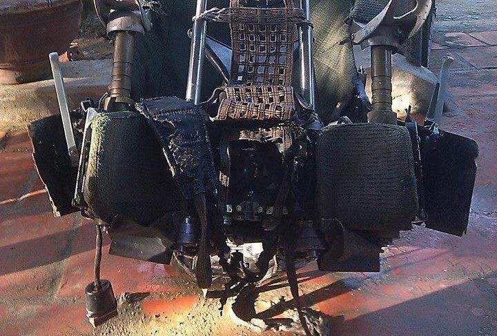 Ngu dan vot duoc vat the nghi la ghe may bay Su-30 hinh anh