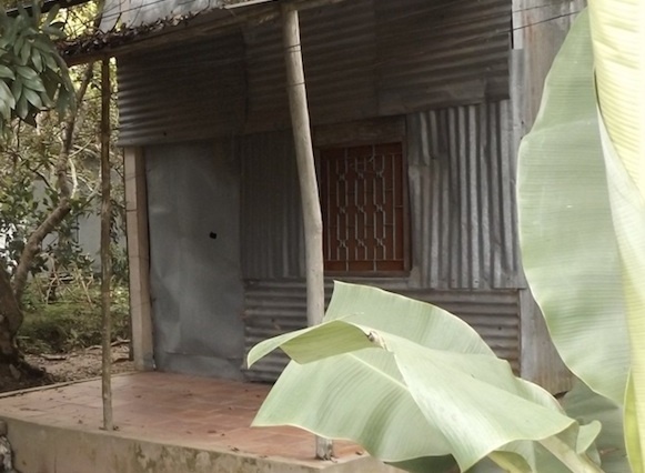 Ghen tuong, ong lao danh nhan tinh hong mot mat hinh anh