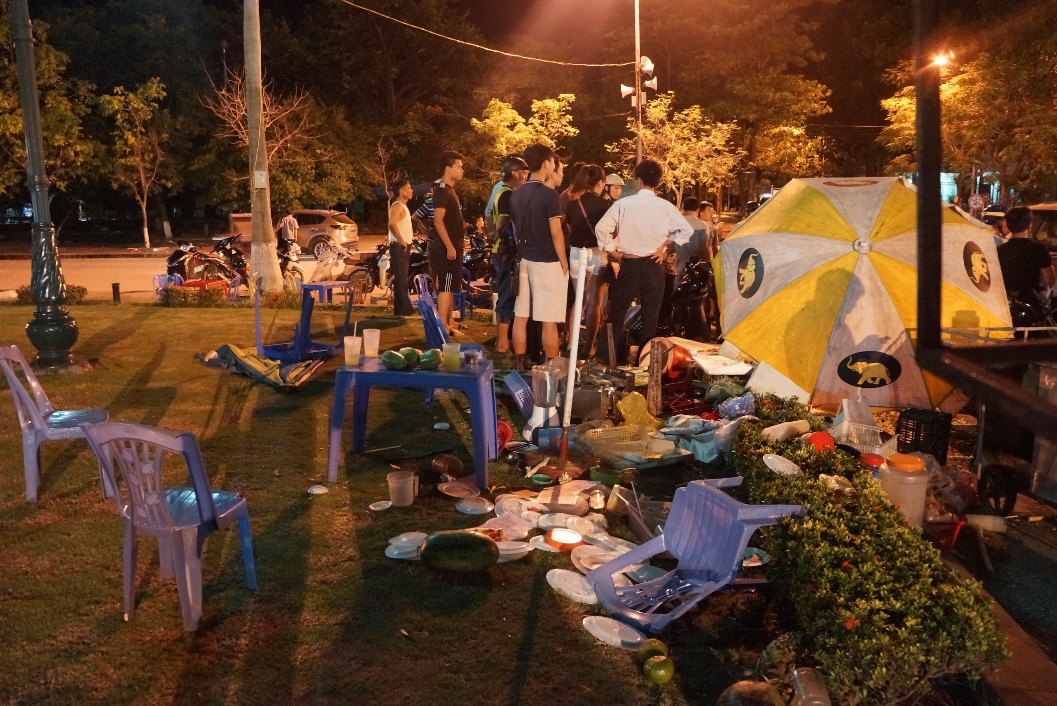 Lexus 570 dam nat nhieu xe may anh 5