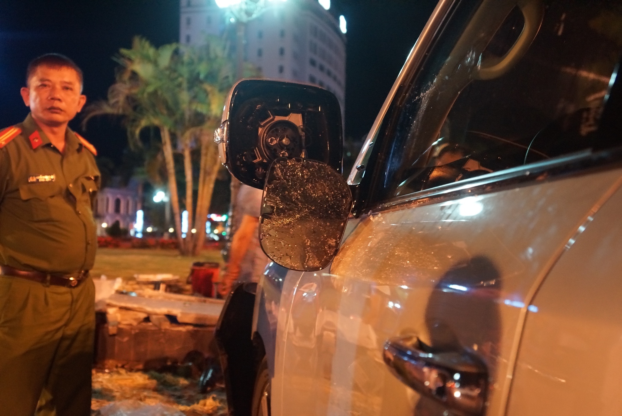 Lexus 570 dam nat nhieu xe may anh 6