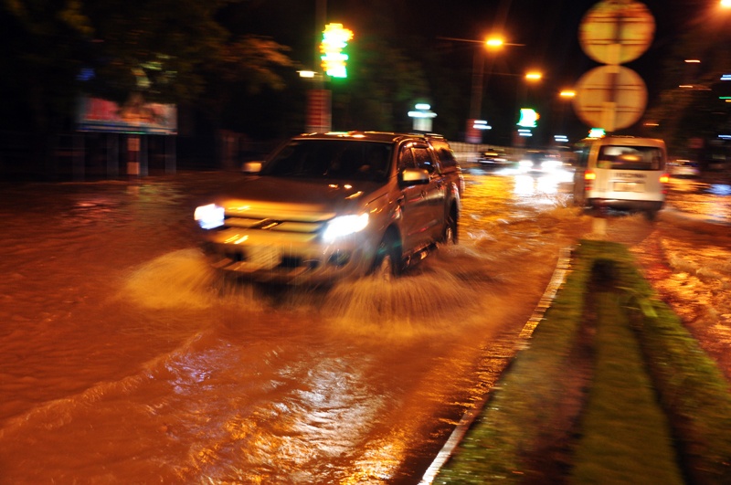 Ha Long ngap sau trong dem anh 3