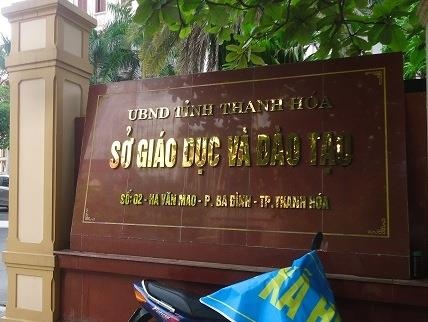 Hieu truong bi phat 15 trieu vi thu tien trai quy dinh hinh anh