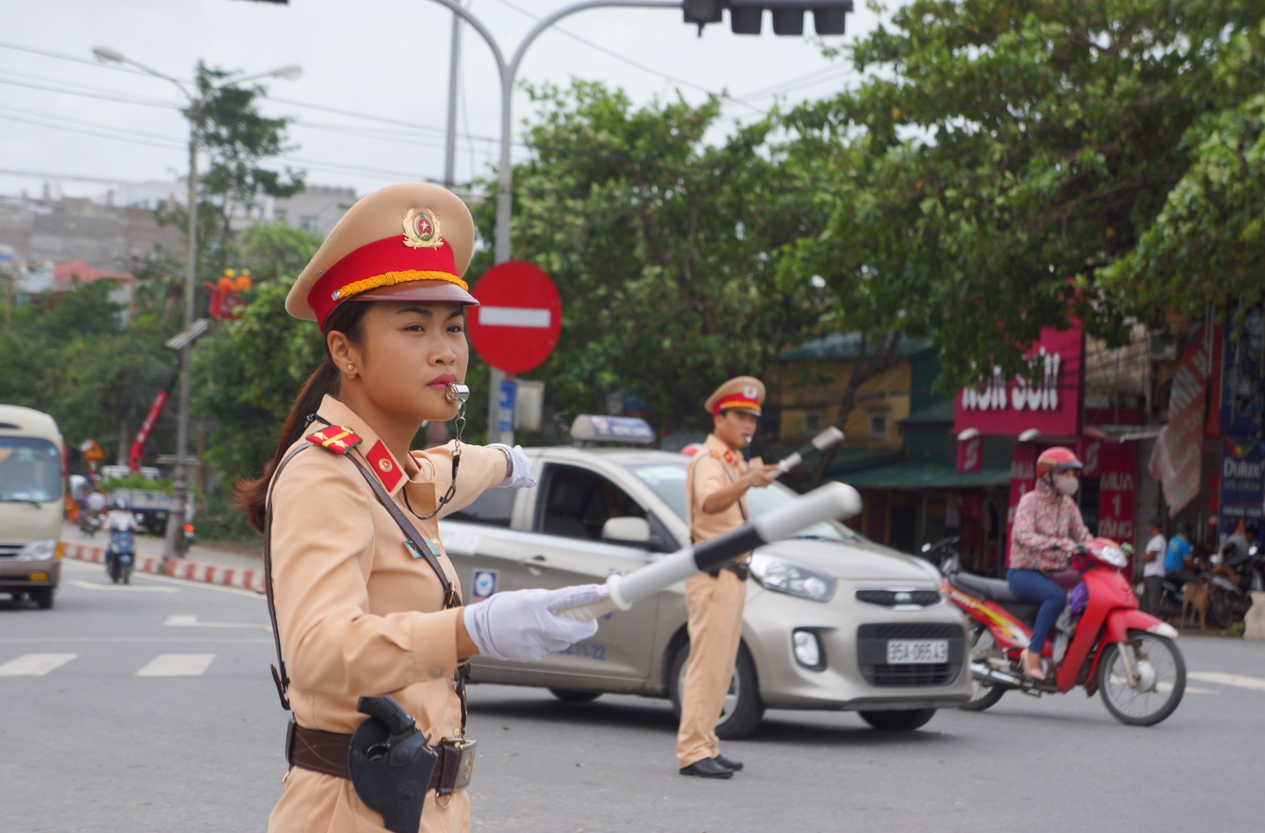 Nam Dinh tan hoang sau bao anh 19