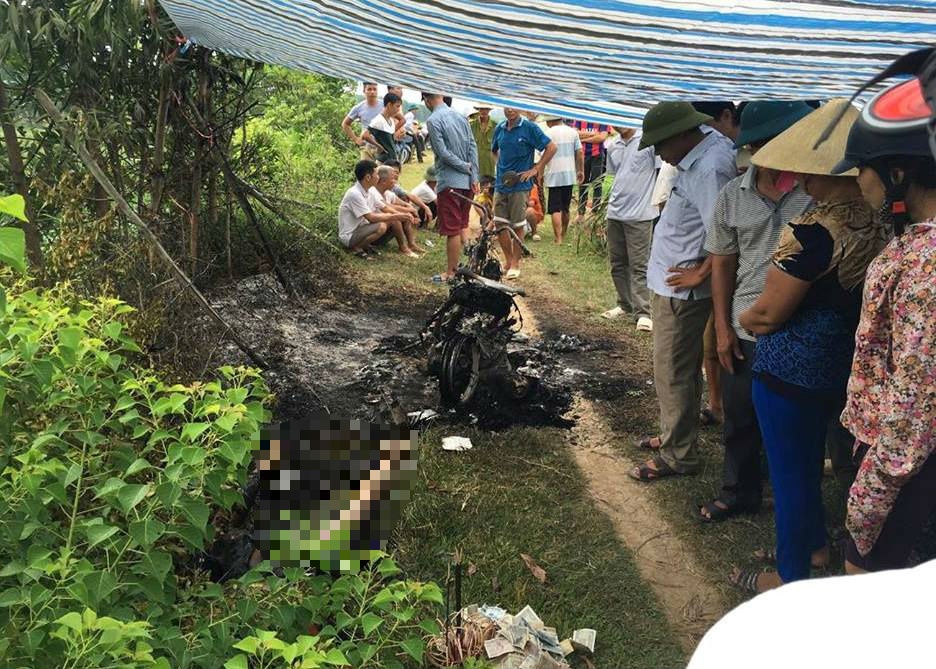 Thi the nguoi phu nu chay sem canh xe may hinh anh