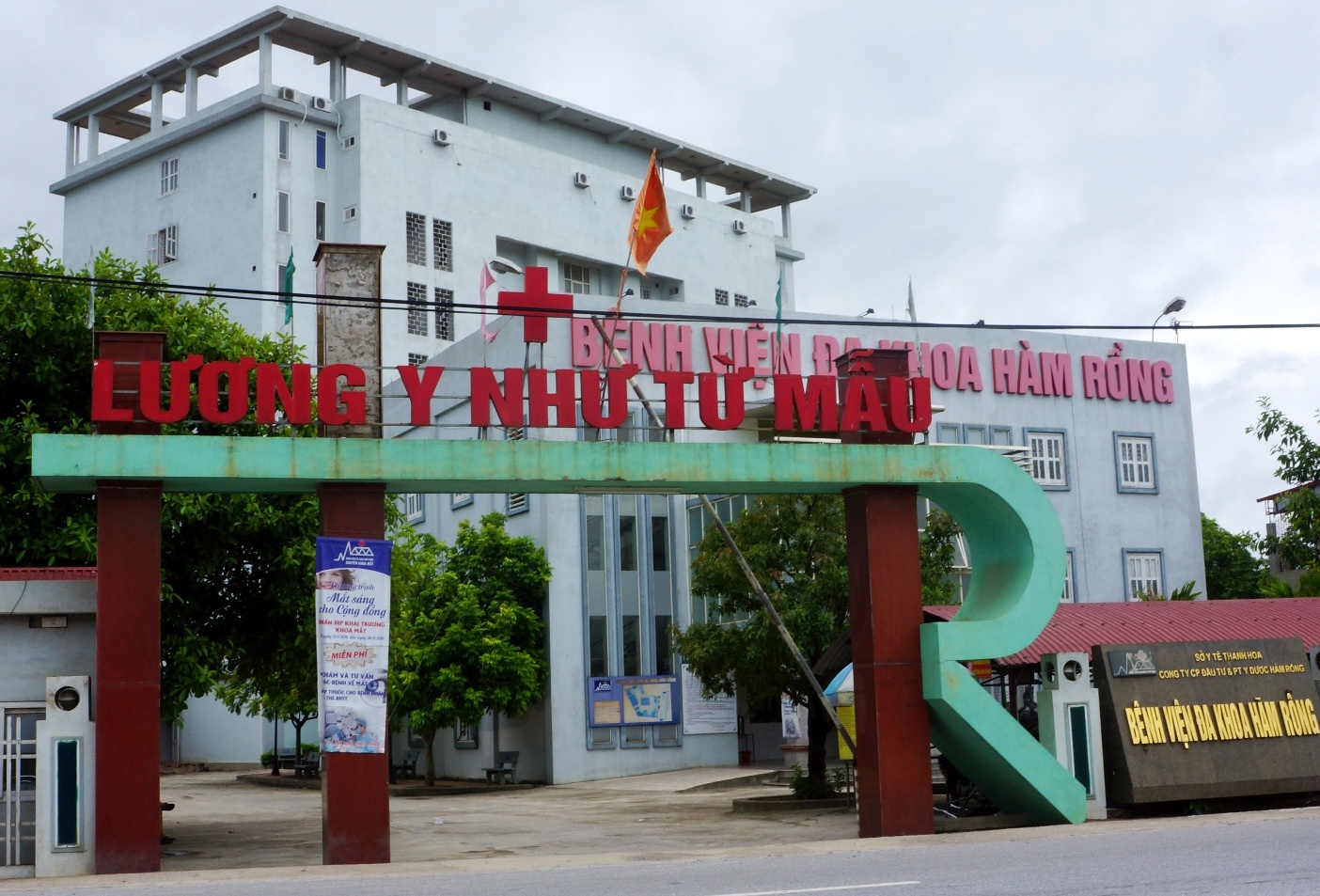 Benh vien bi phat 20 trieu vi kham mien phi hinh anh