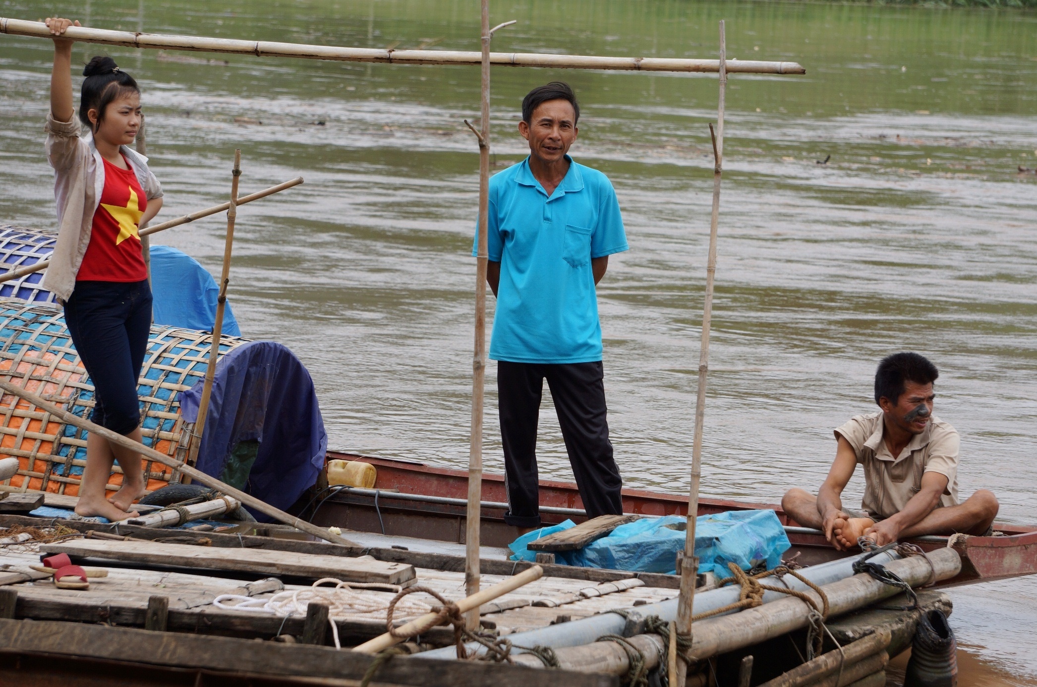ca chet trang trong nuoc lu anh 2