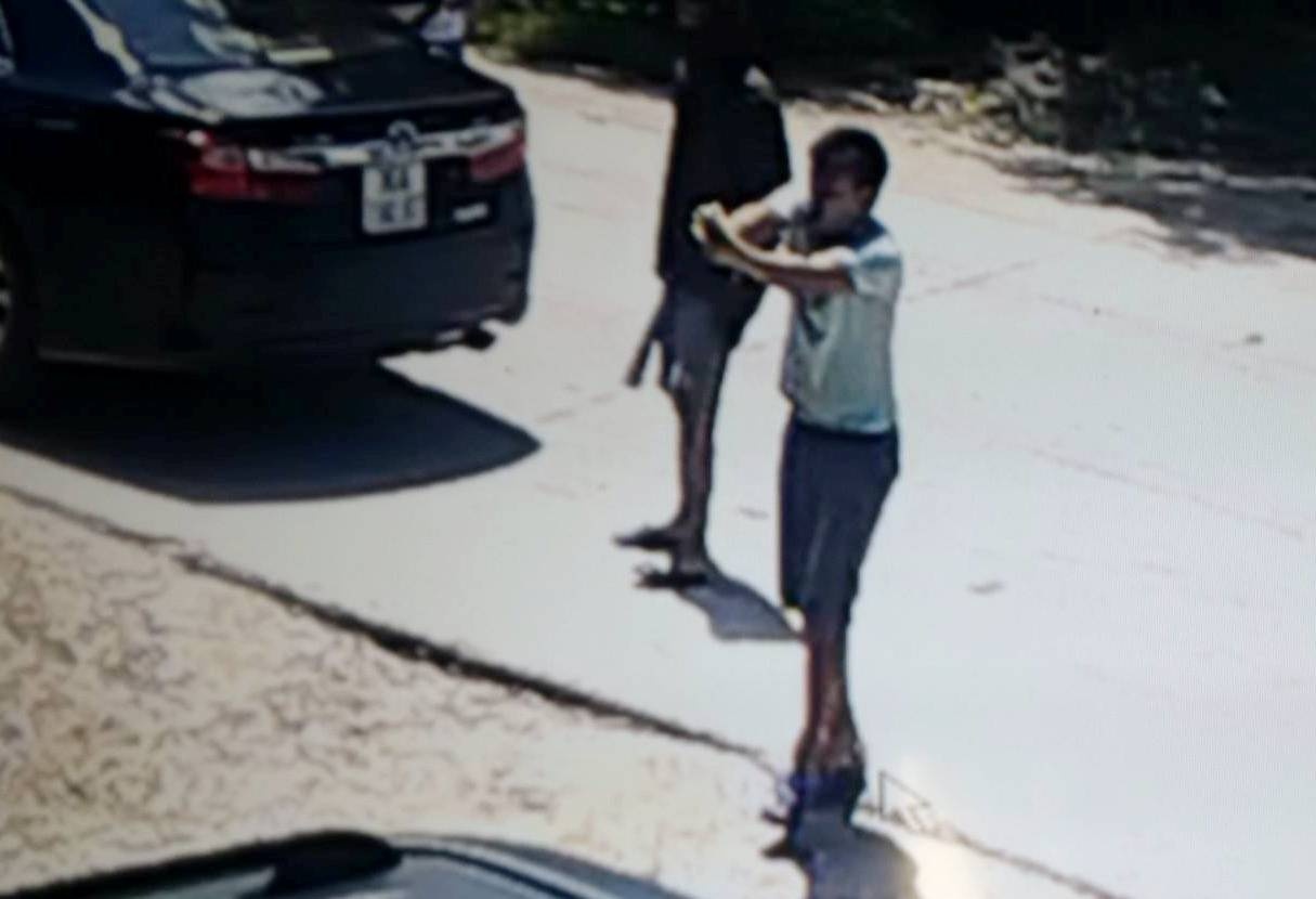 Gan 20 con do no sung ban nguoi do tranh chap dia ban lam an hinh anh