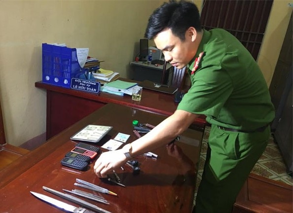 Dong gia tinh nhan gay ra hang loat vu trom xe may hinh anh