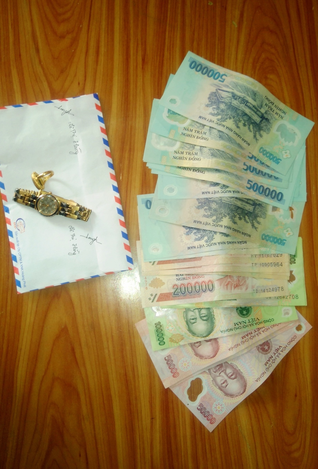 nam 9X trom 50 trieu anh 2