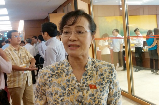 Khong du xe cong, lanh dao TP.HCM di cong tac bang taxi hinh anh