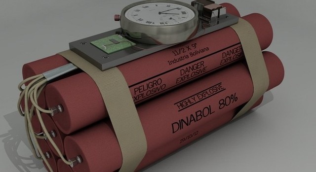 Nguoi phu nu mang gan 1.500 thoi thuoc no di ban hinh anh