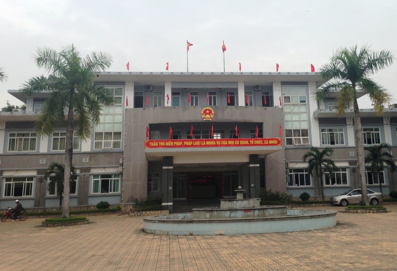 thi xa Bim Son tuyen 19 giao vien anh 1