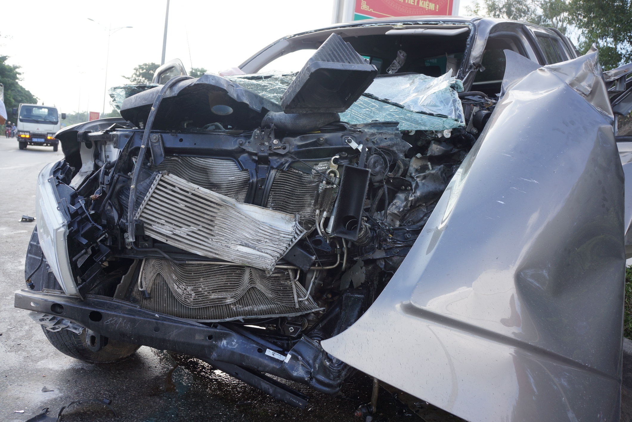 Xe ban tai gap nan da cho qua so nguoi quy dinh hinh anh