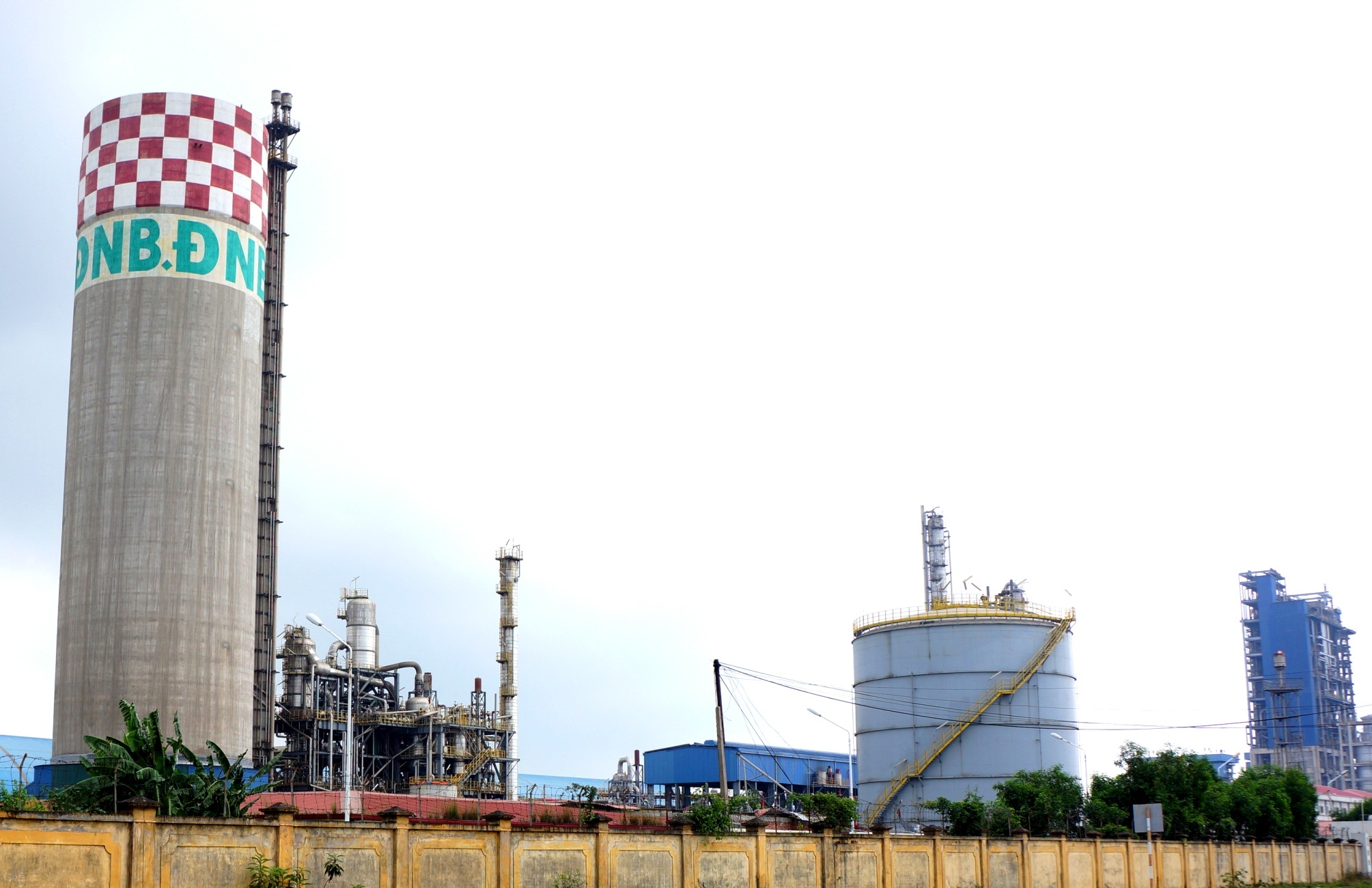 nha may dam 12.000 ty thua lo anh 1