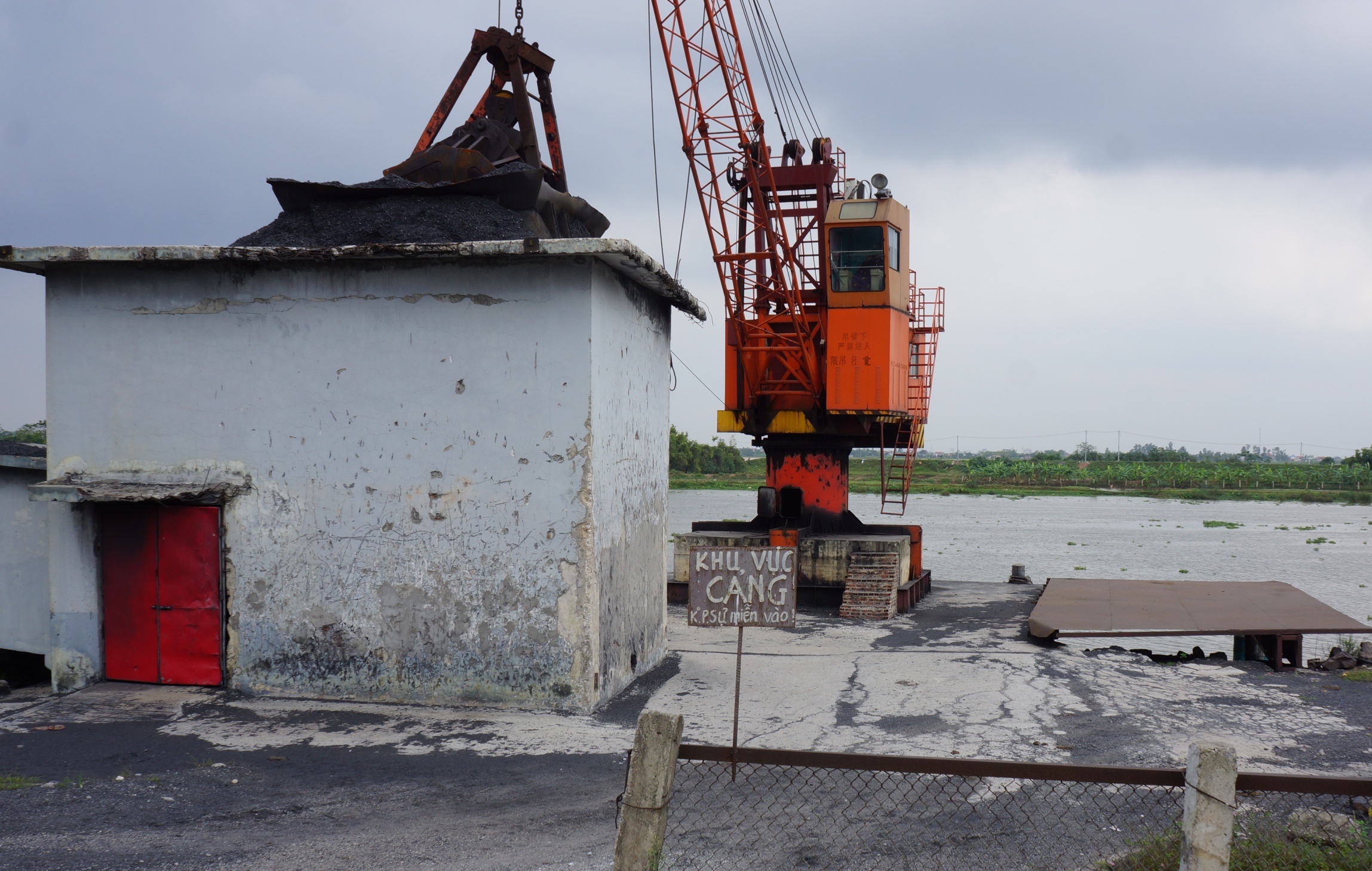 nha may dam 12.000 ty thua lo anh 10