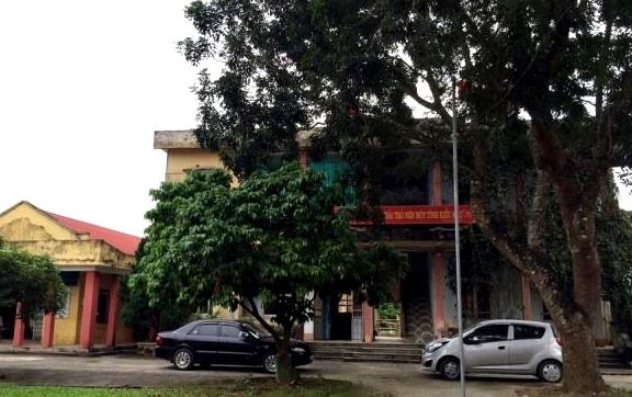 Se cach chuc Dang uy vien Bi thu vao nha nghi voi hieu pho hinh anh