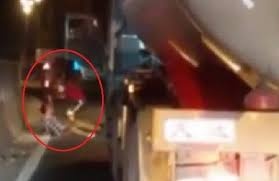 Nguoi danh khien nan nhan phai quy goi van xin linh 3 nam tu hinh anh