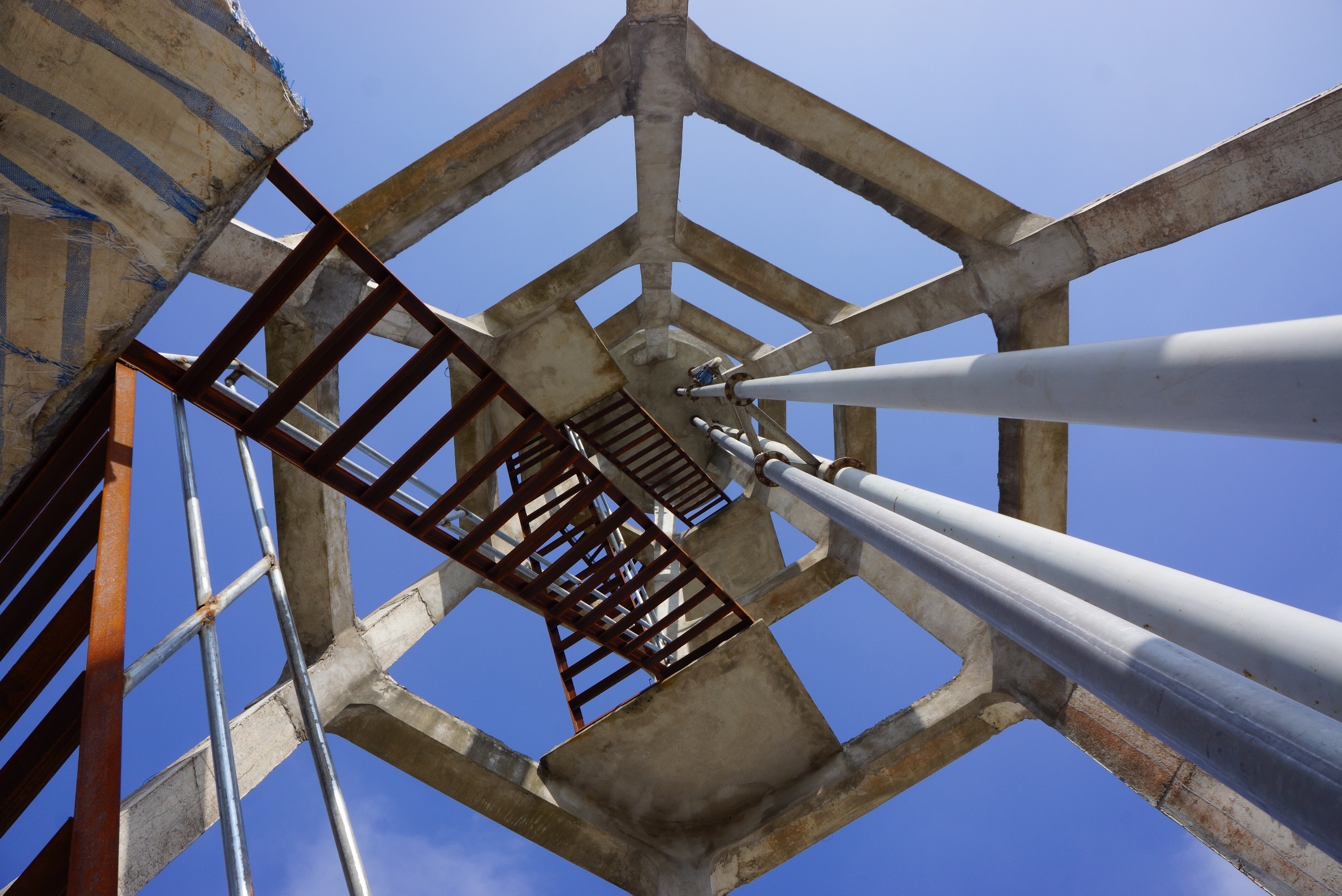 Hon 900 ho dan 'khat nuoc' ben cong trinh 14 ty do dang hinh anh