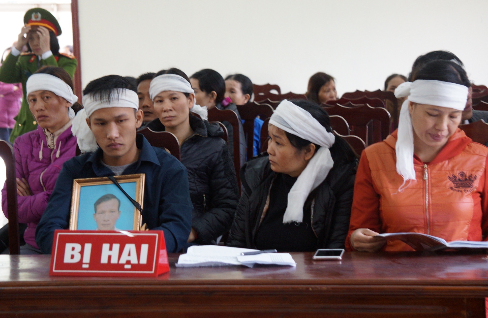 Tu hinh ten trom cho anh 1